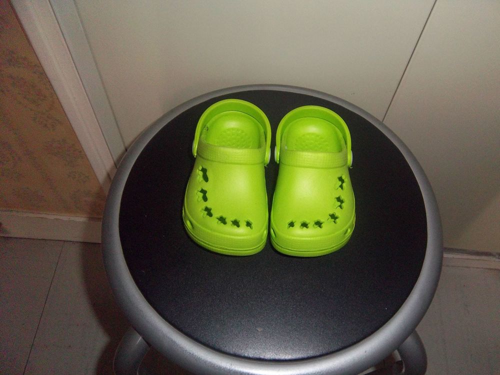 Chaussures plage 18/19 4 Bossay-sur-Claise (37)