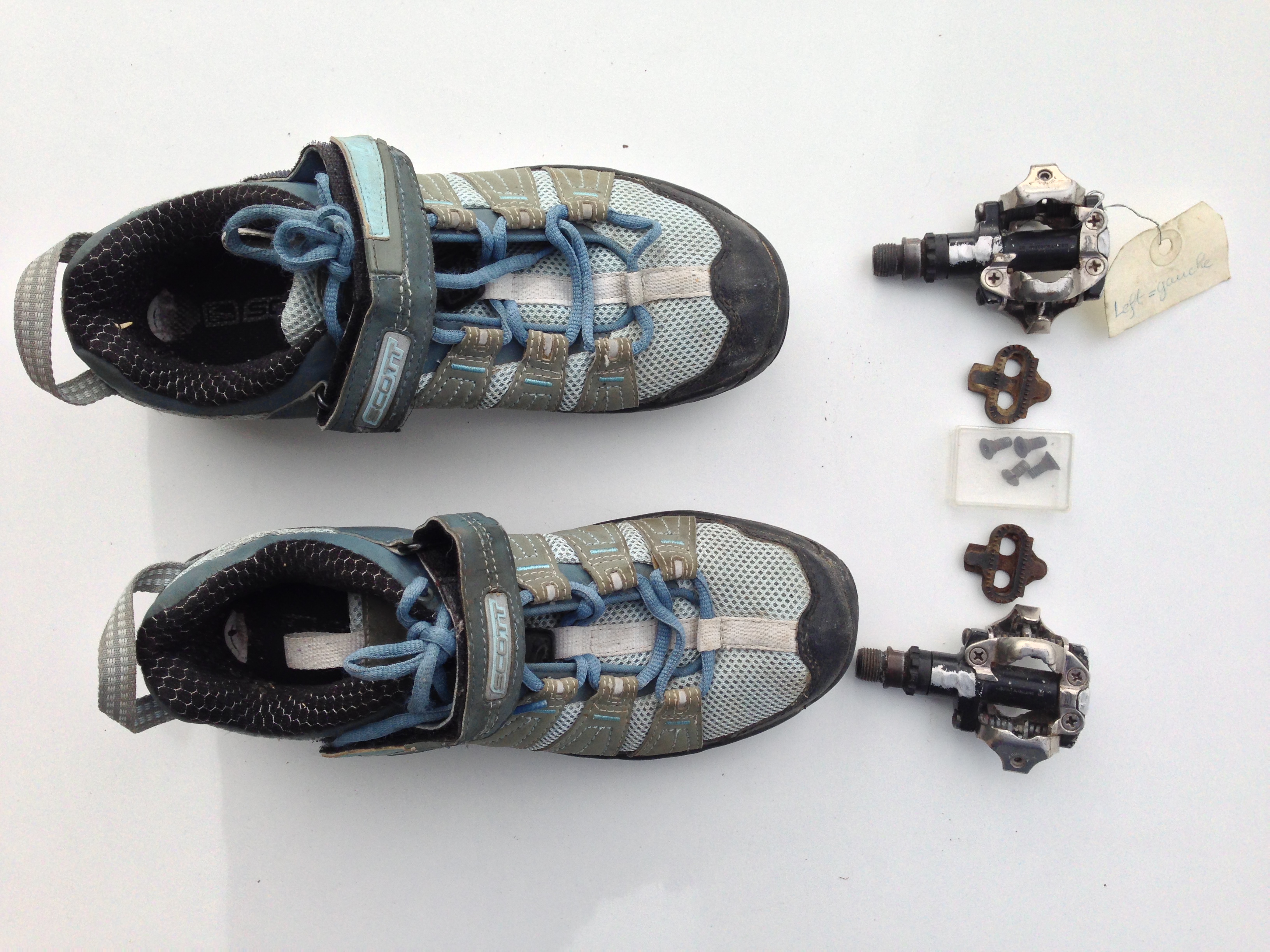 chaussures et porte v�lo 30 Passy (74)