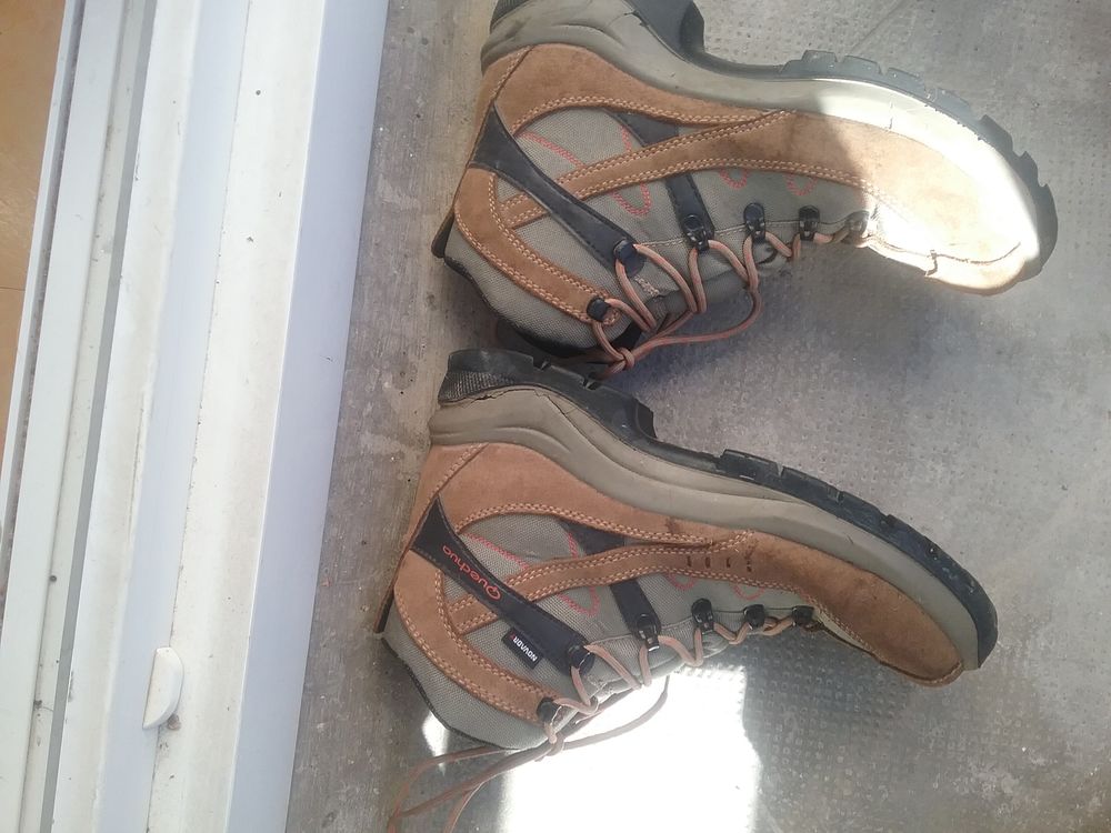 Chaussures de randonn�e neuves 0 Quincy-sous-S�nart (91)