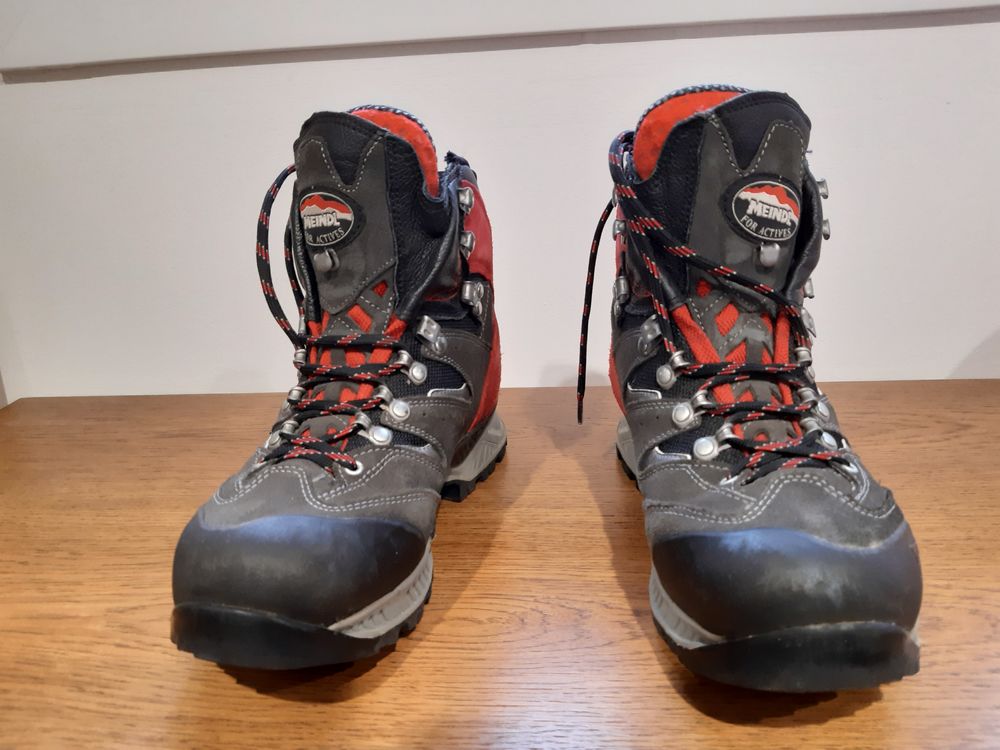 CHAUSSURES RANDONNEE POUR FEMME. 70 Thionville (57)