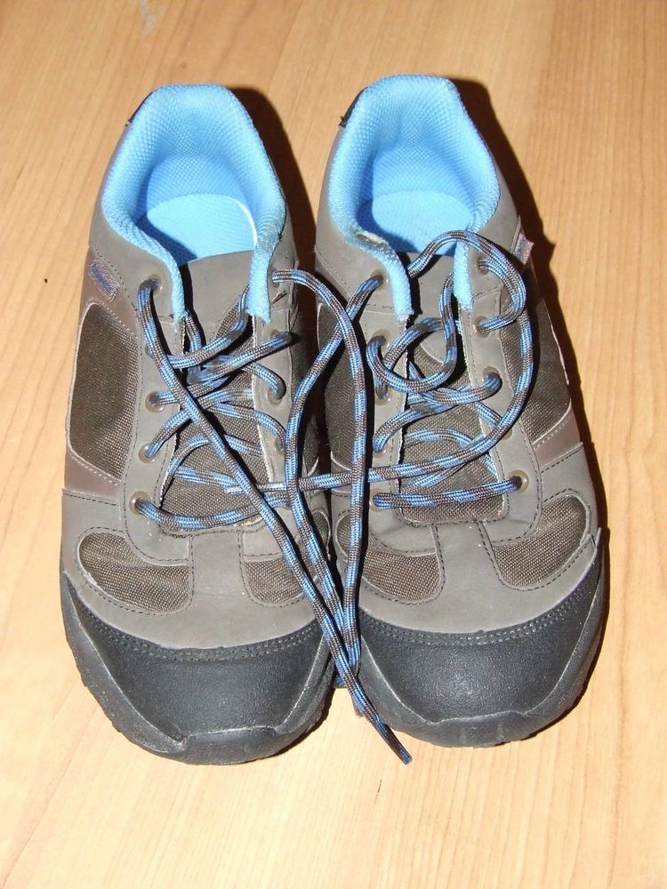 Chaussures de randonnée Quechua, Pointure 37, TBE 8 Bagnolet (93)