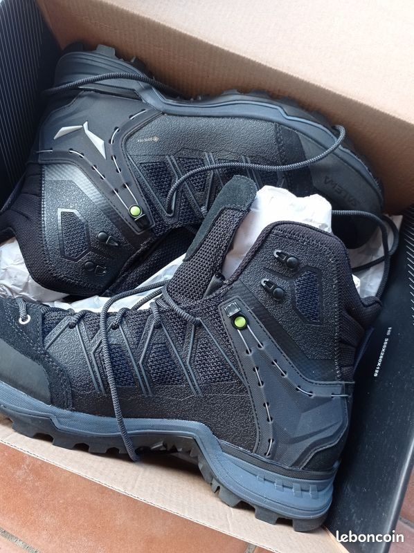 Chaussures de randonn�e SALEWA 150 Saint-Denis (97)