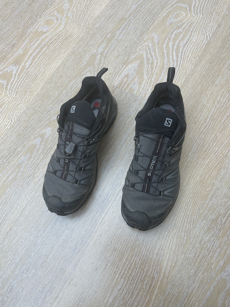 Chaussures de randonn�e Salomon noires et grises 50 Ville-la-Grand (74)