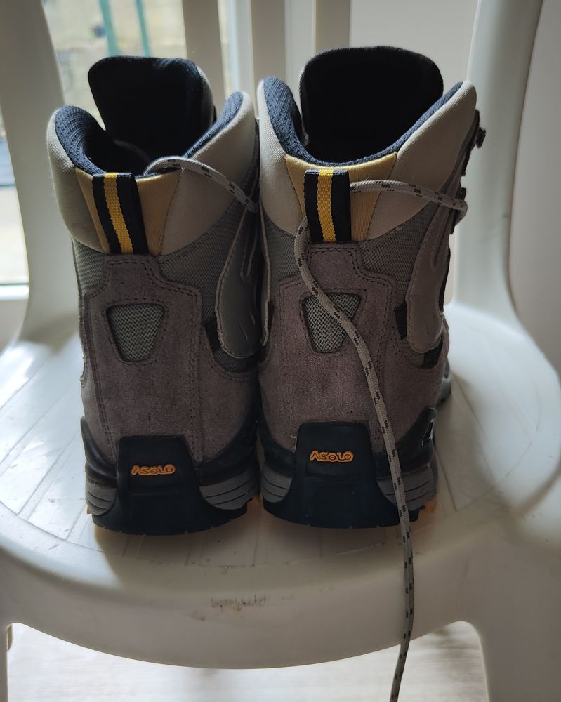 Chaussures de randonn�e 100 Valserh�ne (01)