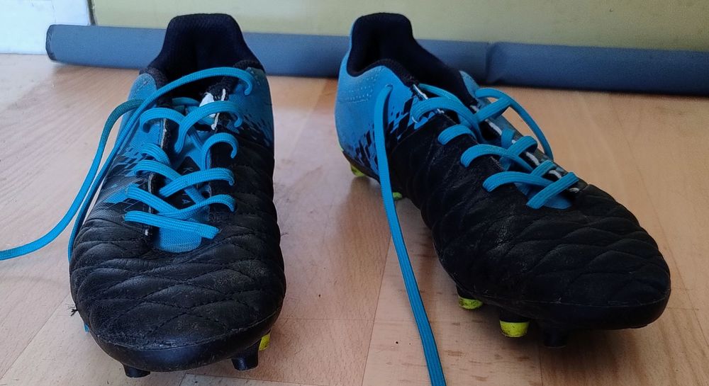 Chaussures de rugby kipsta crampons terrain sec 20 Besse-et-Saint-Anastaise (63)