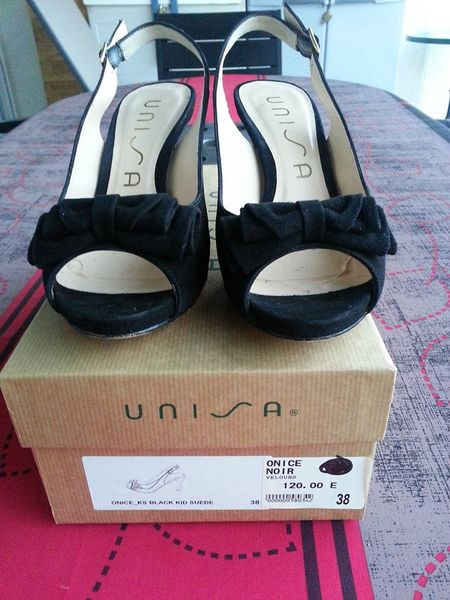 Chaussures, sandales velour noir UNISA pour femmes 59 Floirac (33)