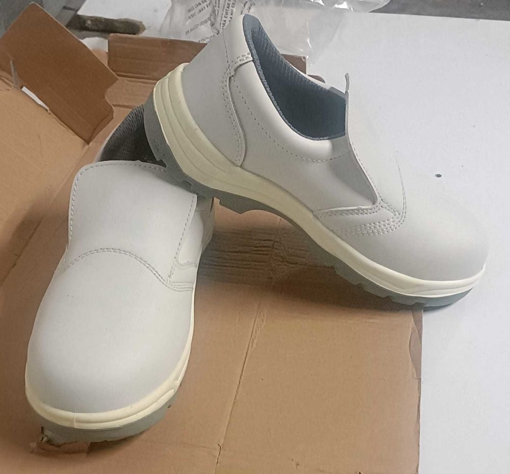 chaussures de s�curit� femme et homme blanc 38 et 40 20 Sarrians (84)