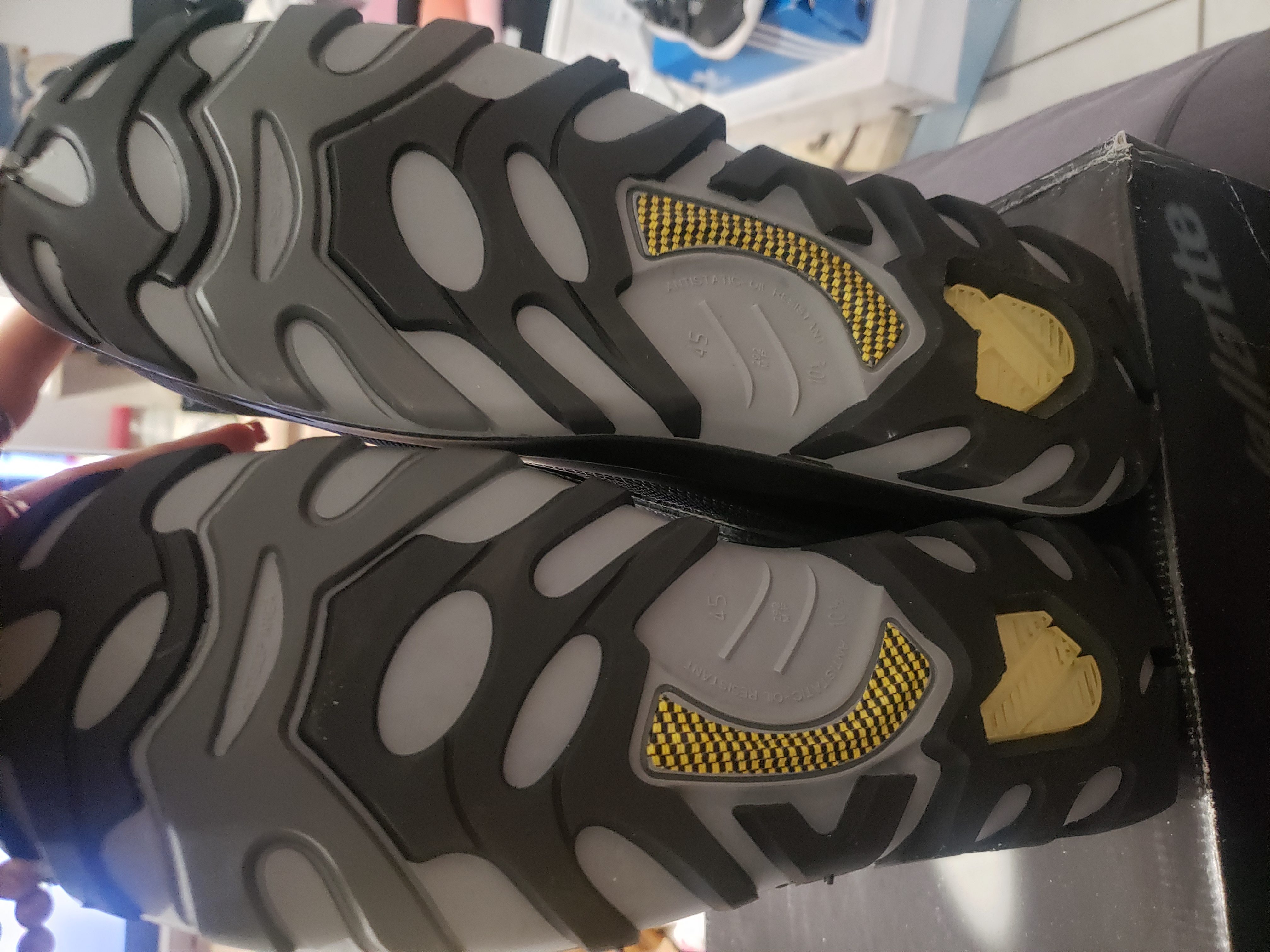  chaussures de s�curit� 50 Donneville (31)