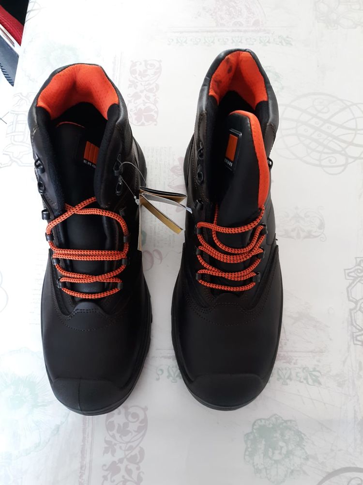 Chaussures de s�curit� 0 Paris 16 (75)