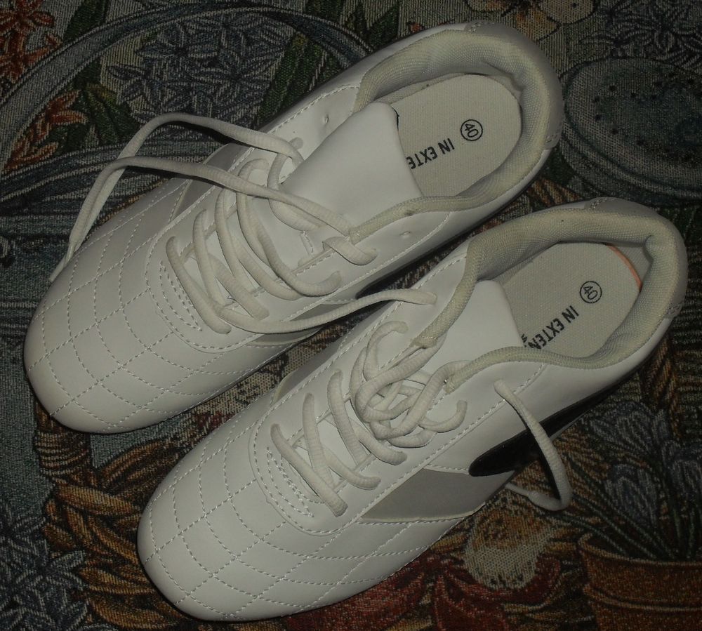 Chaussures  de Sport In Extenso Taille 40. 20 Montreuil (93)