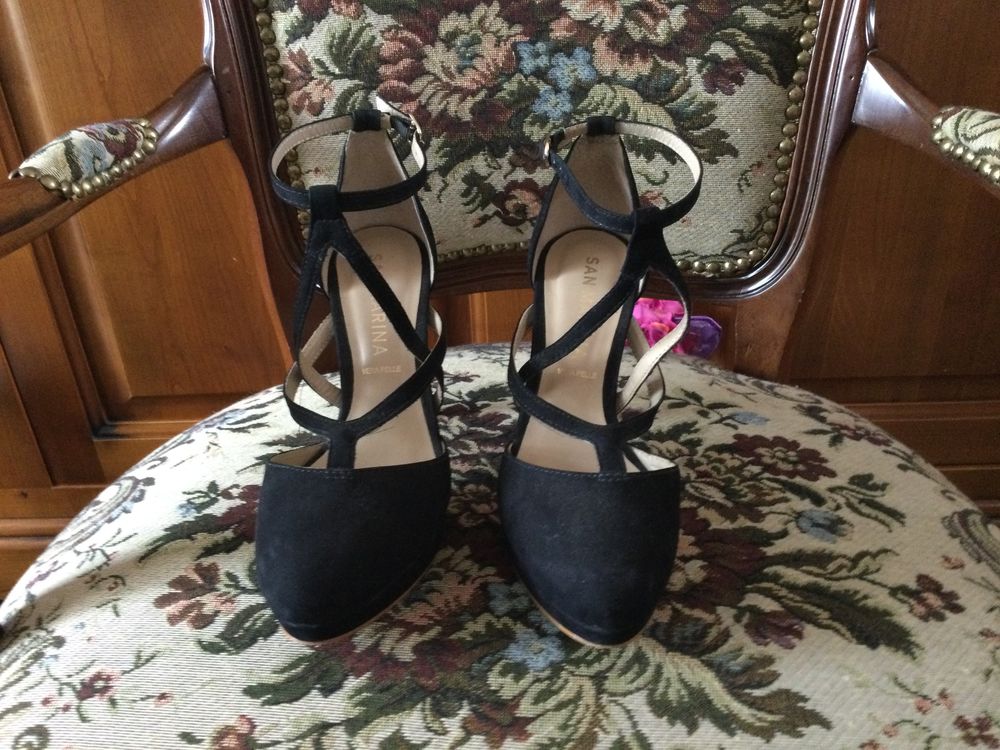 CHAUSSURES � Talon Crois�es sur le Dessus SAN MARINA 25 Montmagny (95)