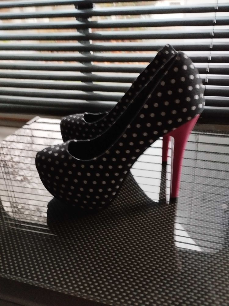 chaussures talon haut perch�e 12 Marmande (47)