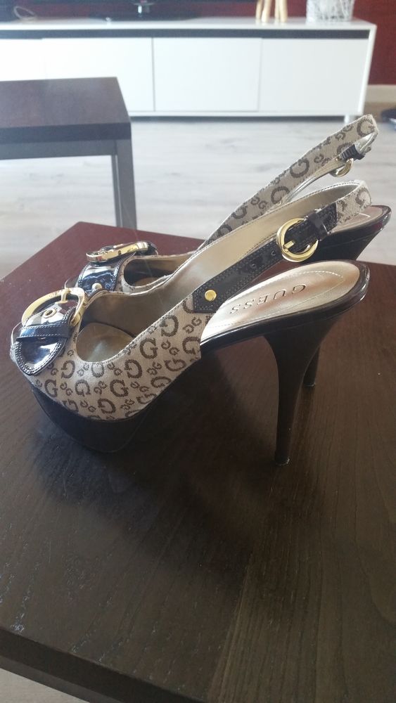 Chaussures � talons hauts 0 Colmar (68)