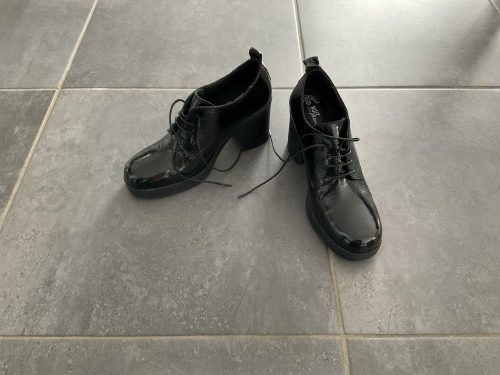 Chaussures � talons 30 Coublevie (38)