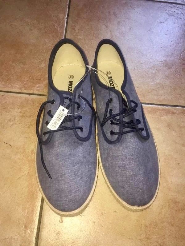 Chaussures toiles P45 neuves � 15 euros 15 Laura�t (32)