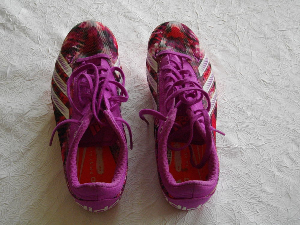 Chaussures de tracking ADIDAS 35 Saint-�gr�ve (38)