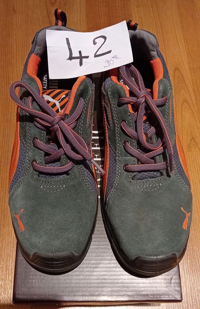 Chaussures de travail pointure 42 marque Puma. 90 Saint-P�ray (07)