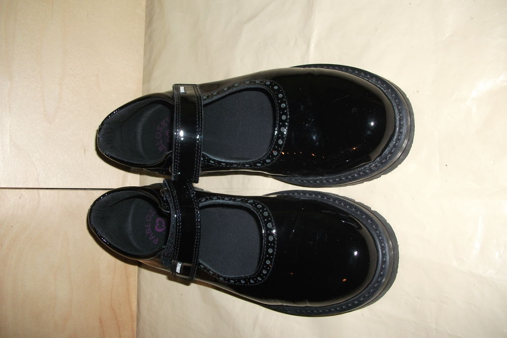 Chaussures vernie - Fille 25 Saint-Germain-l�s-Arpajon (91)