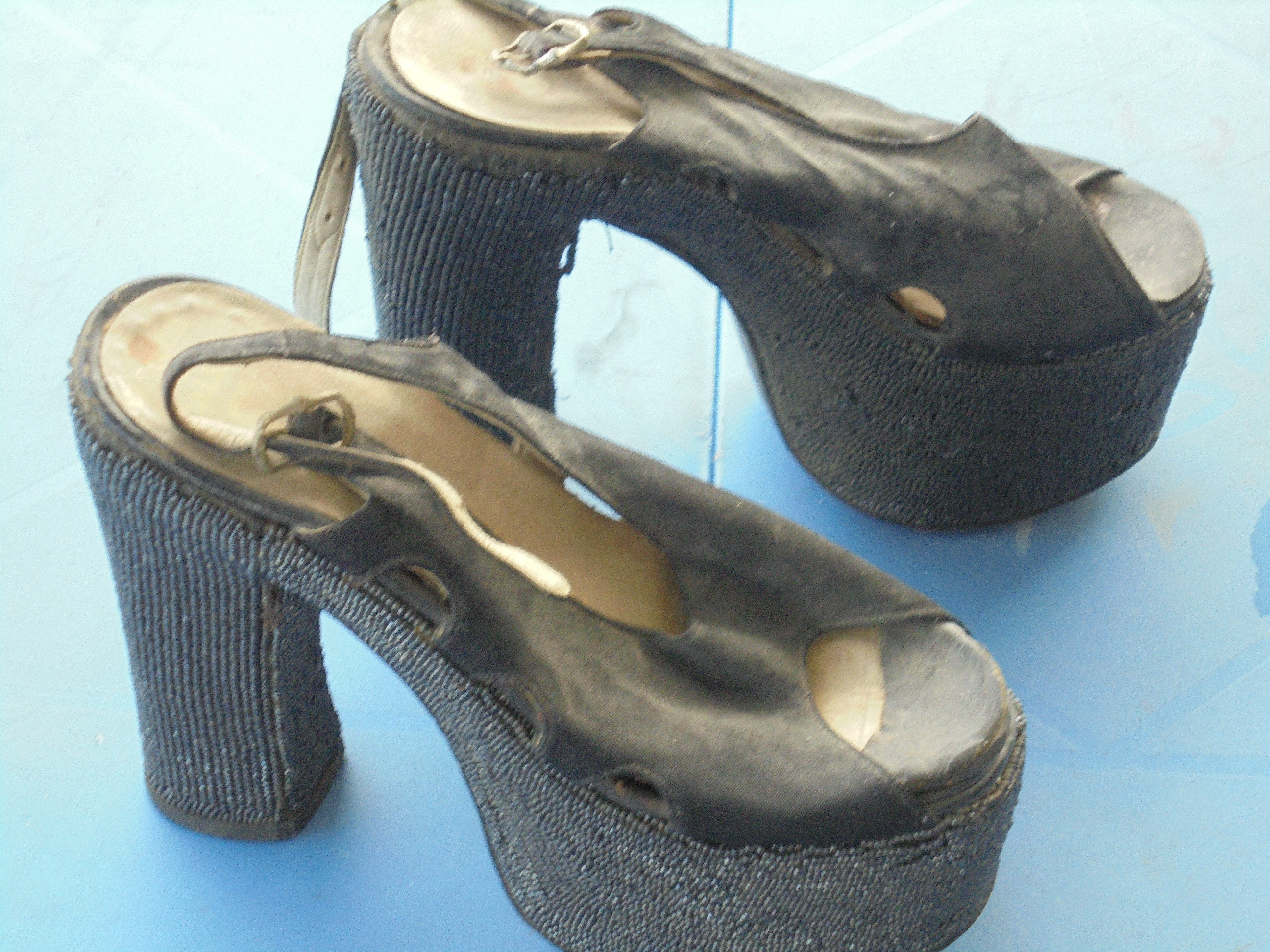 Chaussures 0 La Farl�de (83)