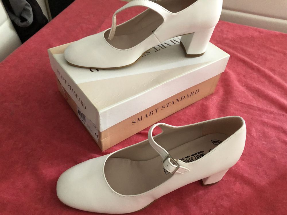 Chaussures 10 Saint-Pierre-du-Perray (91)