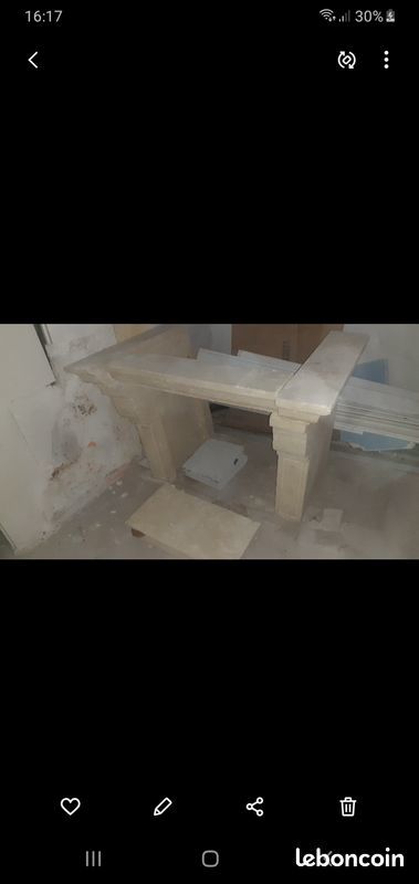 Chemin�e d�corative en pierre reconstitu�e avec des pi�ces 140 Versailles (78)