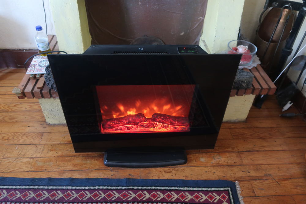 CHEMINEE ELECTRIQUE :
80 Claix (38)