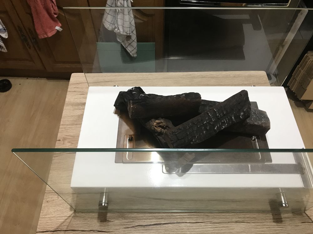 Chemin�e �thanol avec buches 50 Le Puy-en-Velay (43)