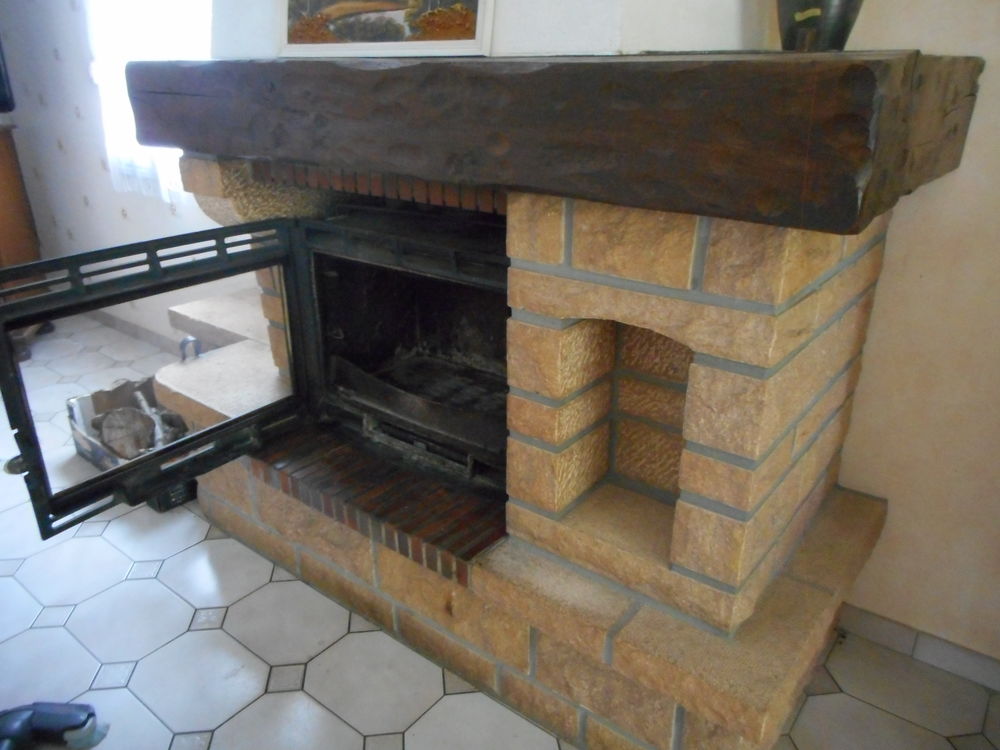 Chemin�e en granit 0 Mortain (50)