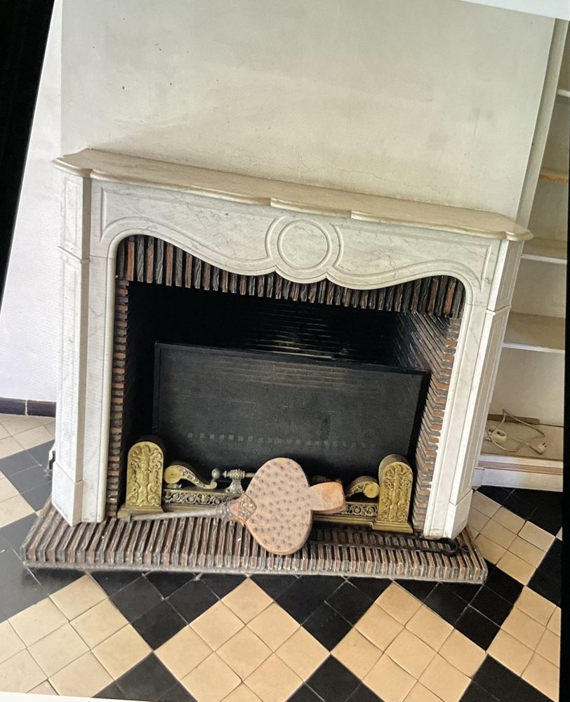 Chemin�e marbre 300 Toulon (83)