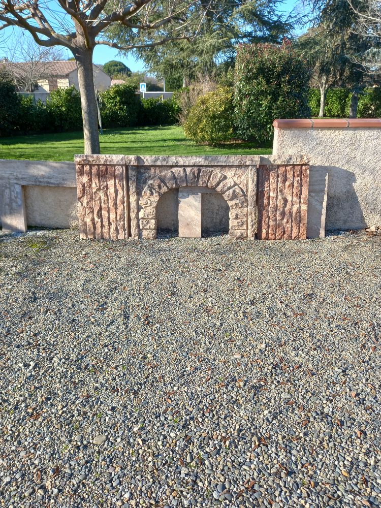 chemin�e en pierre de travertin 0 Eaunes (31)