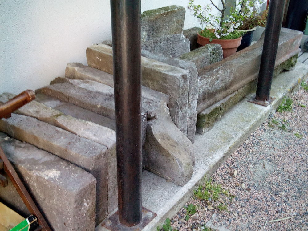 chemin�e en pierres de volvic 900 Saint-Bonnet-pr�s-Riom (63)