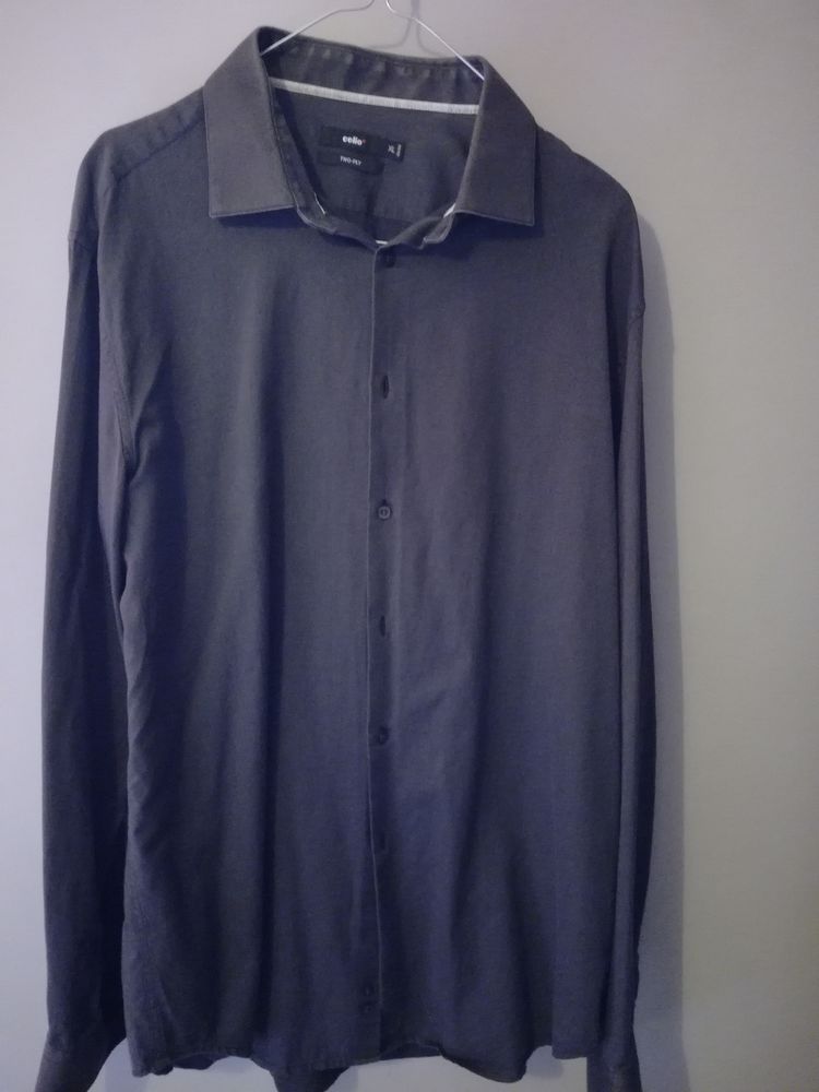 CHEMISE CELIO ANTRACITE
TAILLE 43/44- XL
13 Villeneuve-Tolosane (31)