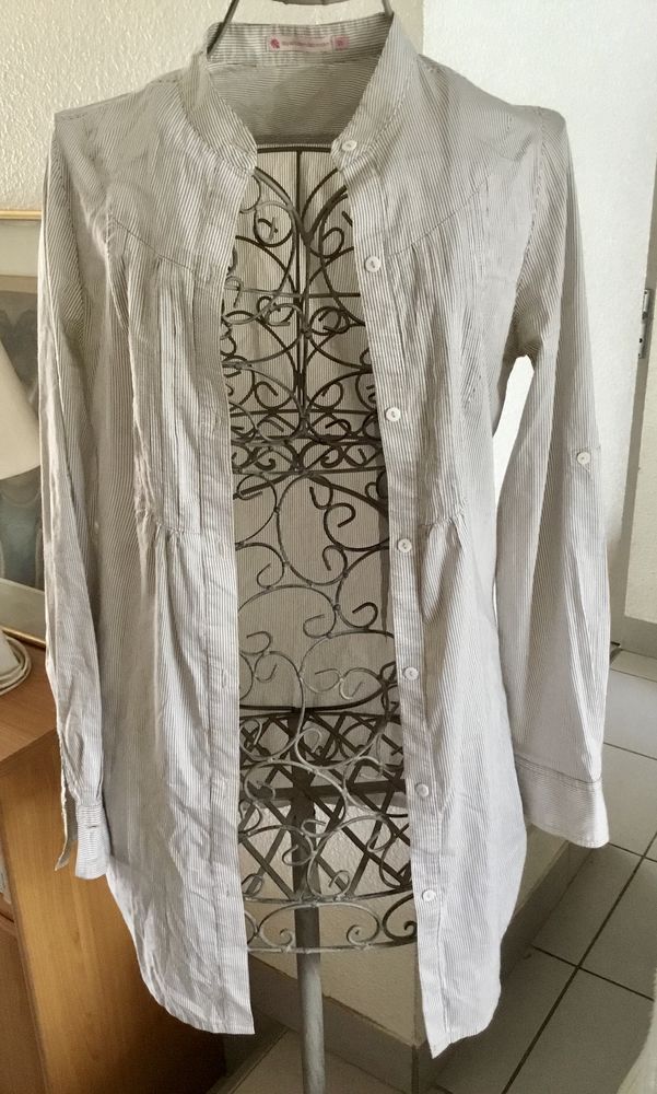 Chemise femme longue �cru � rayures grises, Taille 36, Tr�s bon �tat. Systemaction. 6 Toulouges (66)