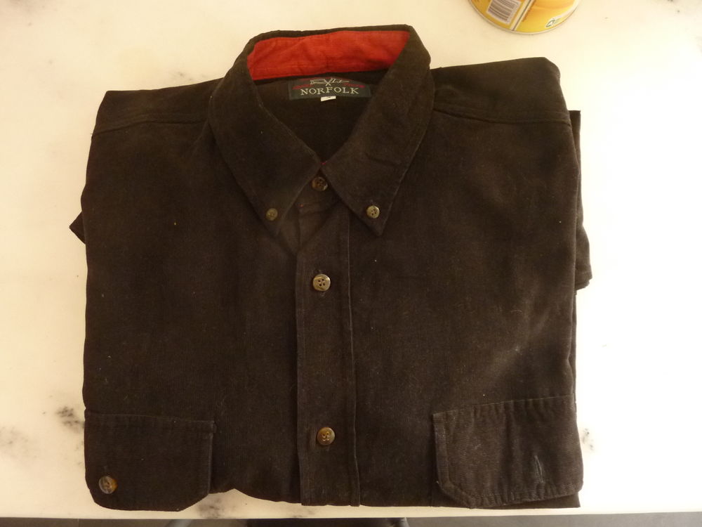 Chemise homme manches longues, en velours, couleur noire, ta 12 Tassin-la-Demi-Lune (69)