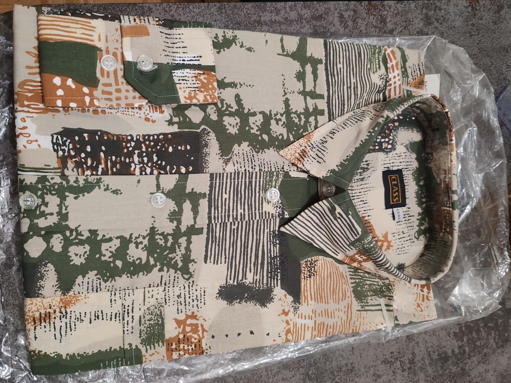 chemise imprim�e  class homme manches longues 43/44  
5 Marseille 10 (13)