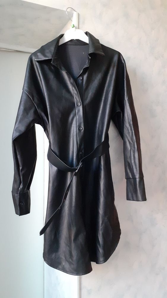 Chemise longue en cuir T40 12 Grisolles (82)