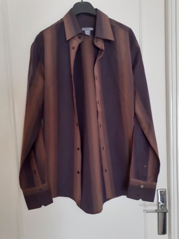 CHEMISE  Neuve  H � M   T 38/40 5 Le Cannet (06)