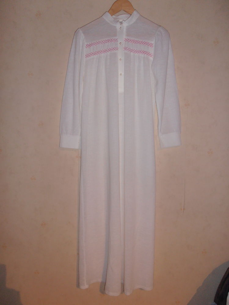 Chemise de nuit blanche 2 (83) 30 Tours (37)