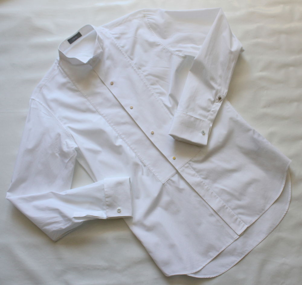 Chemise smoking DIOR
Taille 38 300 Issy-les-Moulineaux (92)