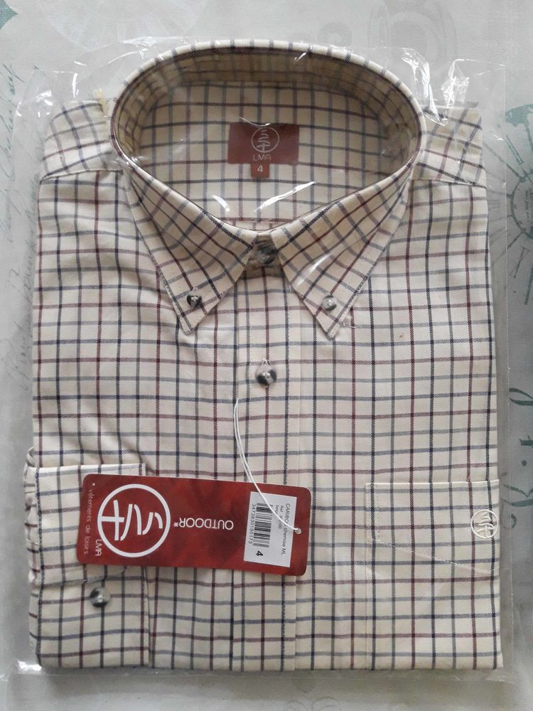 Chemises neuves 10 Niort (79)