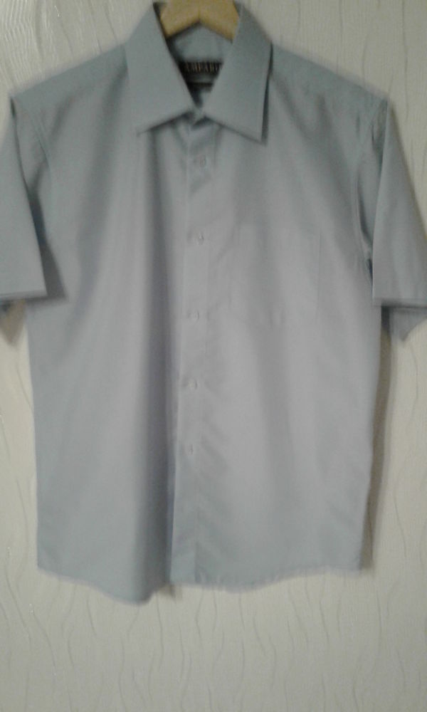 Chemisette taille M 1 Roost-Warendin (59)