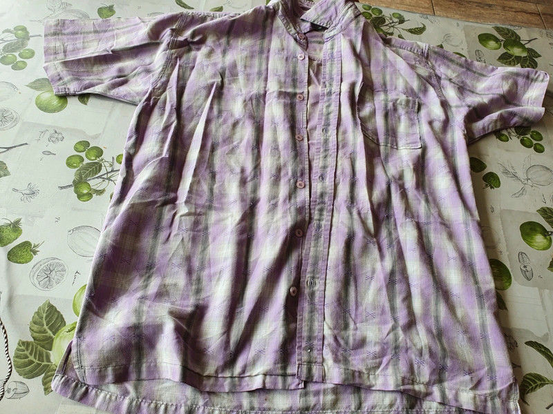 Chemisette violette 
taille 38 
stone park 3 Aubvillers (80)