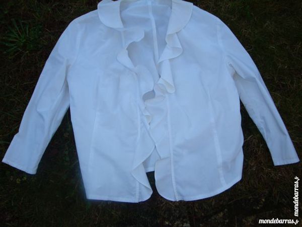 Chemisier blanc � volant 4 Nimes (30)