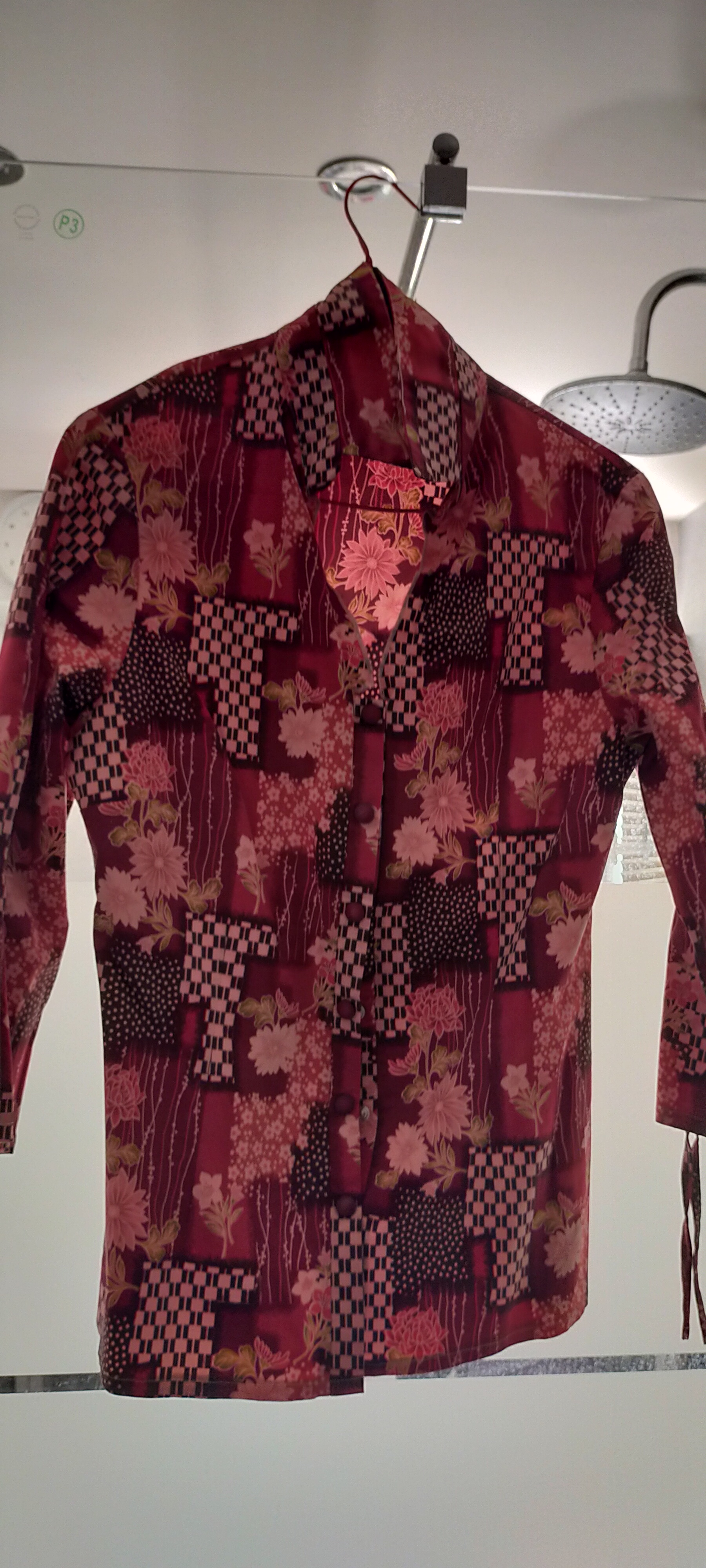 Chemisier bordeaux � fleurs  Bluzka   de jacqueline riu 8 Savigny-sur-Orge (91)