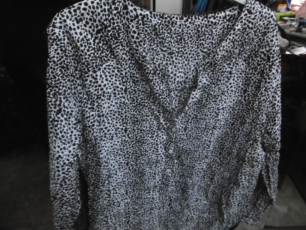 chemisier femme, noir/blanc, neuf, T XL, 42 12 Villars-les-Dombes (01)