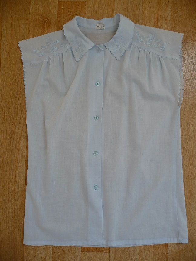 Chemisier sans manches bleu ciel T.38 10 Celles-sur-Belle (79)
