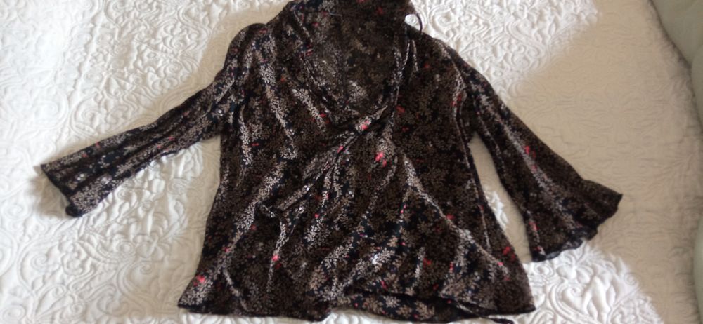 chemisier
40 ou 42 3 Beaucouz� (49)