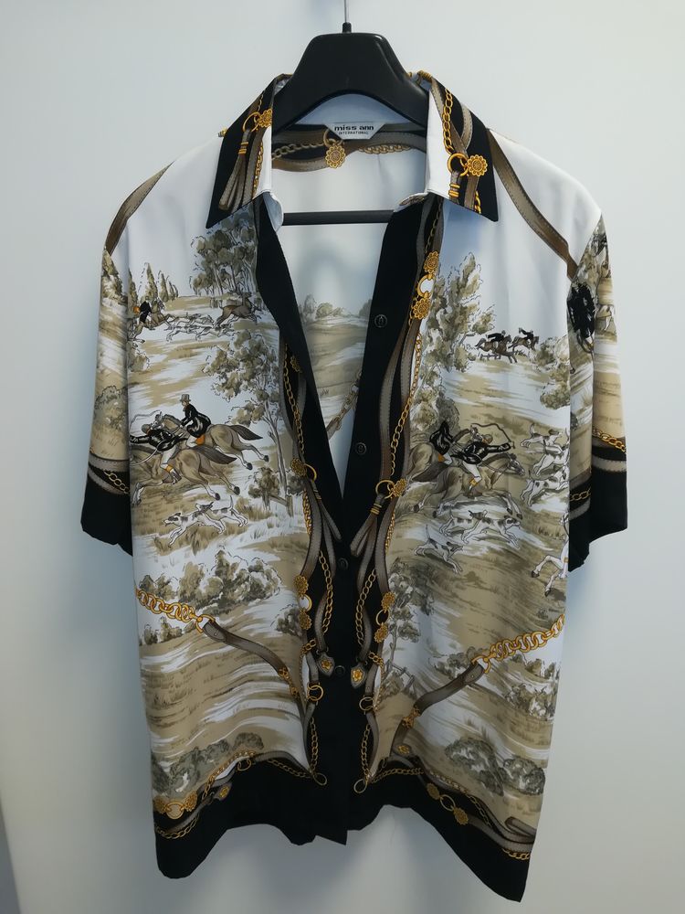 Chemisiers divers (42, 44, 46) 20 Orl�ans (45)