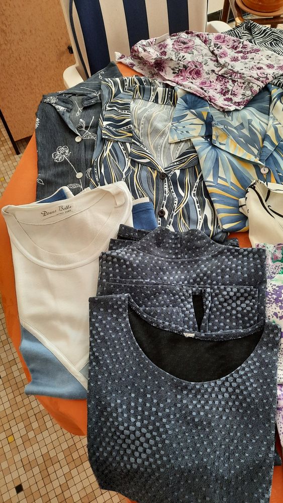 LOT DE 15 CHEMISIERS -TUNIQUES 45 Sevran (93)