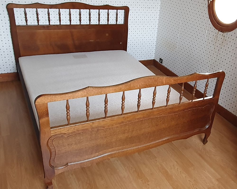 Lit en ch�ne � balustres 50 Saint-Cl�ment-de-Rivi�re (34)